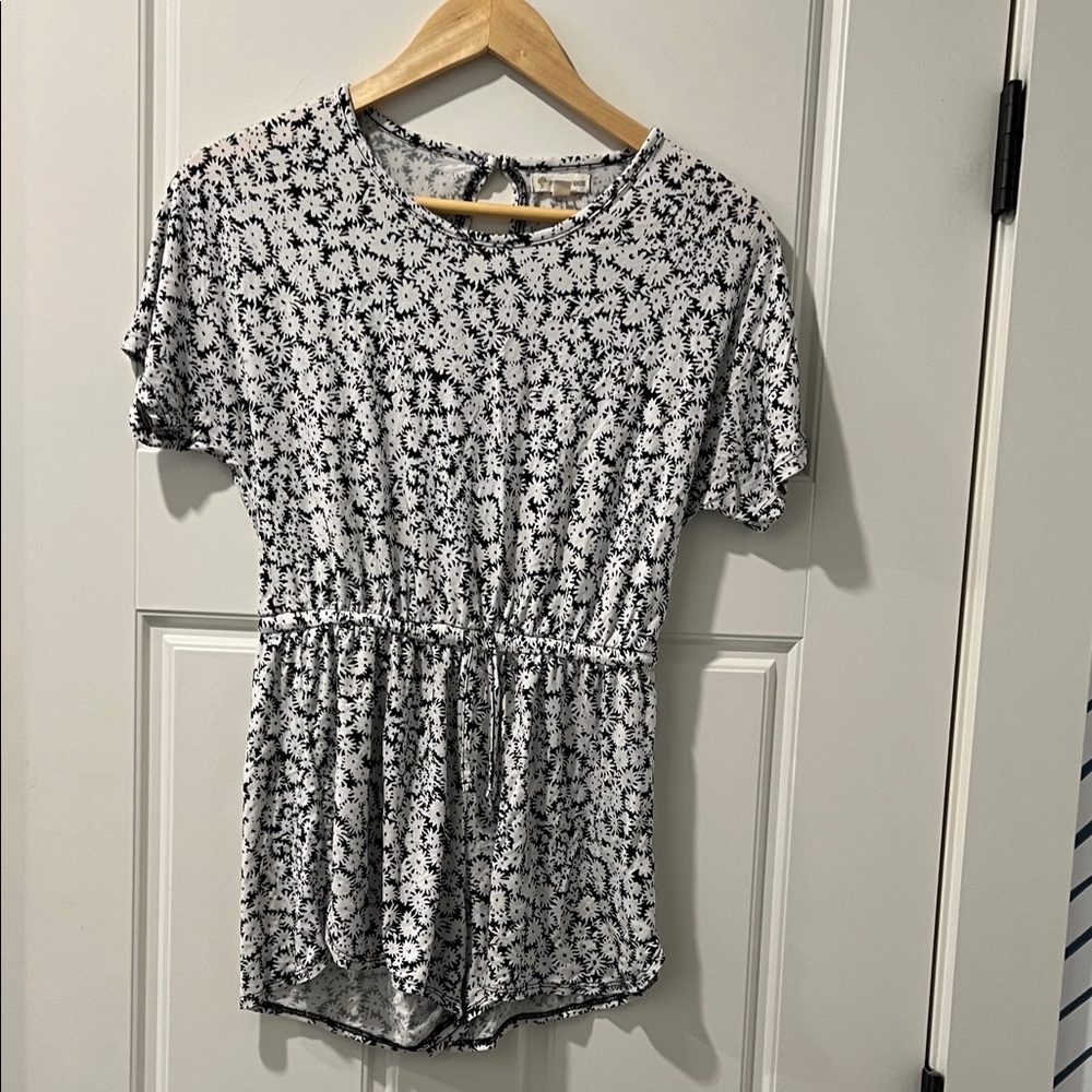 Tucker + Tate Black and White Floral Short Sleeve Romper